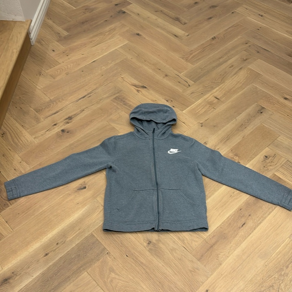 Nike fleece hoodie size XL boys